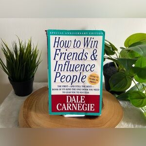 Product Description for “How to Win Friends & Influence People” by Dale Carnegie